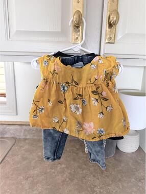 Old Navy / Carter's Girl 4-Piece Outfit Set - Floral & Denim Style